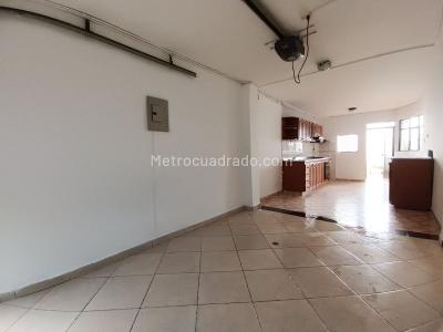 Casa de 4 alcobas en venta en Belen, Medellín, 230 m² · foto 2 de 20