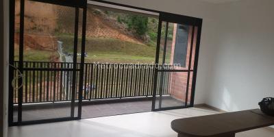 Apartamento de 2 alcobas en venta en Barro Blanco, Rionegro, 58 m² · foto 3 de 18