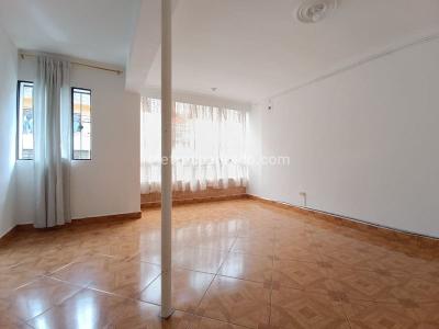 Apartamento de 2 alcobas en arriendo en Villa Hermosa, Medellín, 65 m² · foto 2 de 11