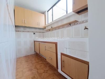 Apartamento de 2 alcobas en arriendo en Villa Hermosa, Medellín, 65 m² · foto 9 de 11