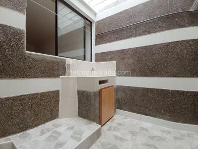 Apartamento de 2 alcobas en arriendo en Villa Hermosa, Medellín, 65 m² · foto 10 de 11