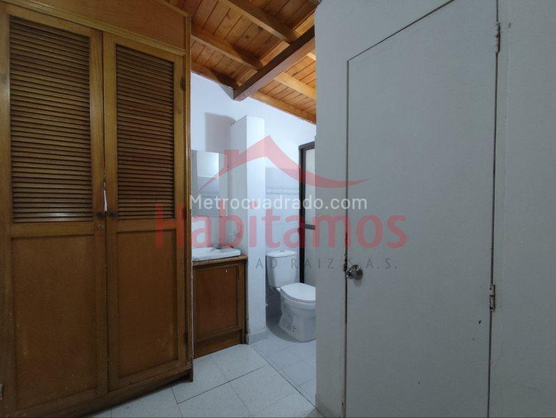 Spacious 4BR House in Belen - 8