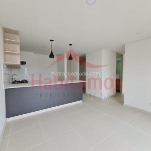 Apartamento de 3 alcobas en venta en Pilsen, Itagüí, 71 m² · foto 4 de 19