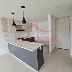 Apartamento de 3 alcobas en venta en Pilsen, Itagüí, 71 m² · foto 5 de 19