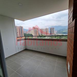 Apartamento de 3 alcobas en venta en Pilsen, Itagüí, 71 m² · foto 7 de 19