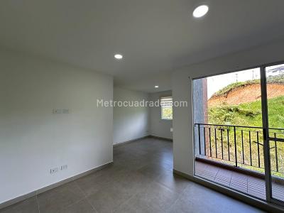 Apartamento de 2 alcobas en venta en Fontibon, Rionegro, 60 m² · foto 2 de 20