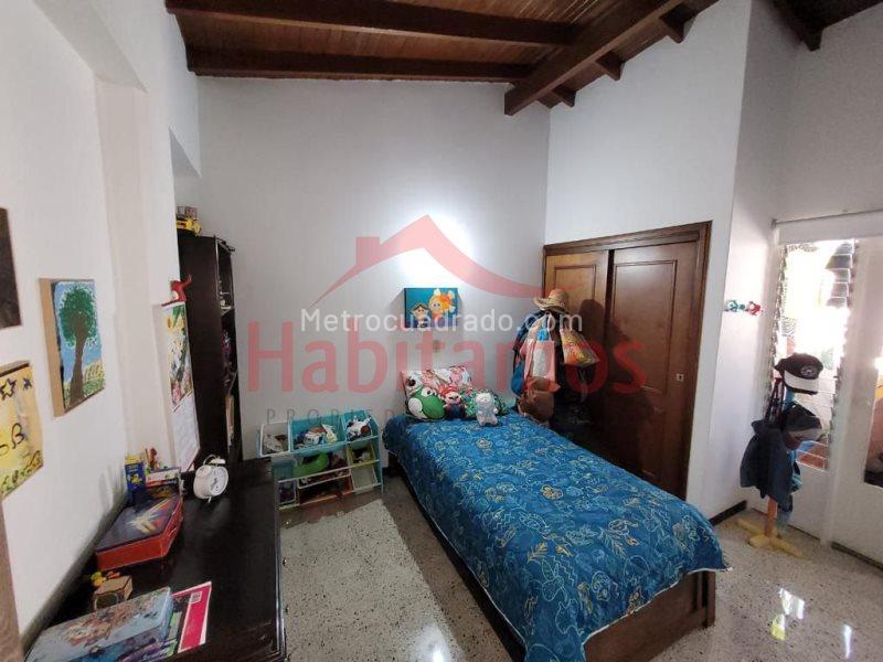 Spacious 3BR Apartment in Laureles - 8