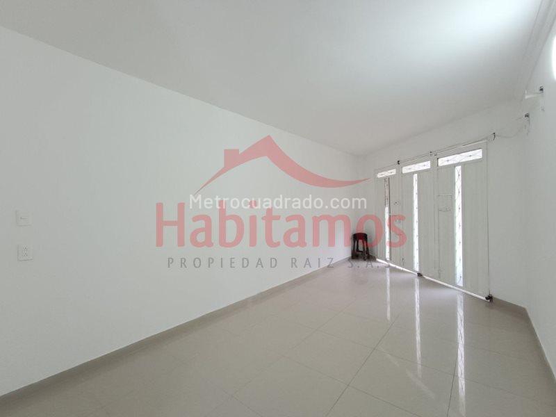 Cozy 2BR House in La America - 2