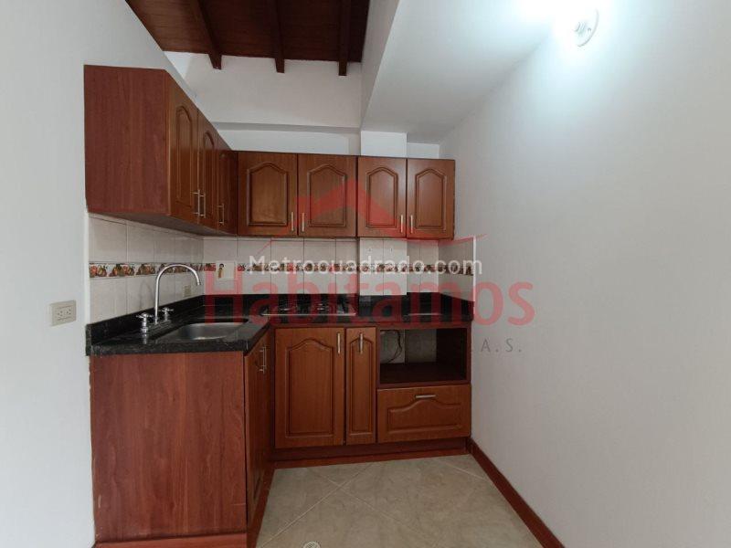 Cozy 2BR Apartment in La Castellana - 2