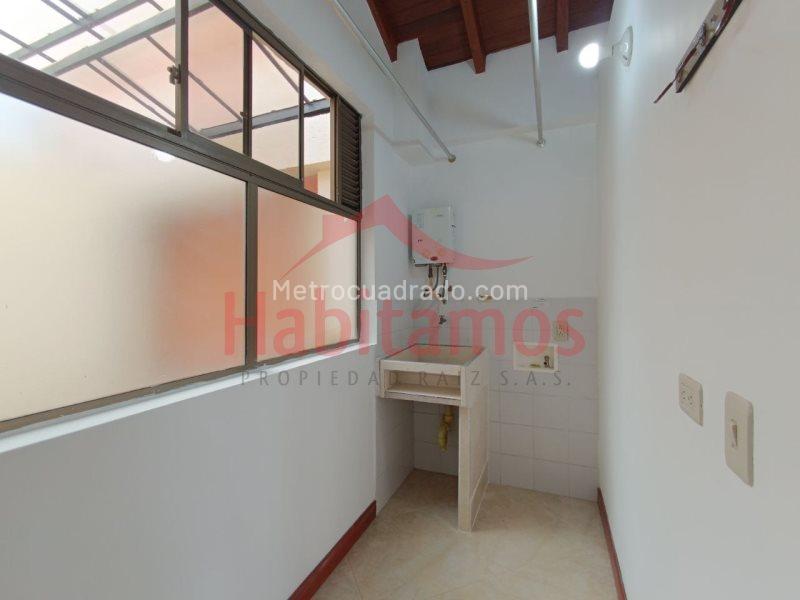 Cozy 2BR Apartment in La Castellana - 3