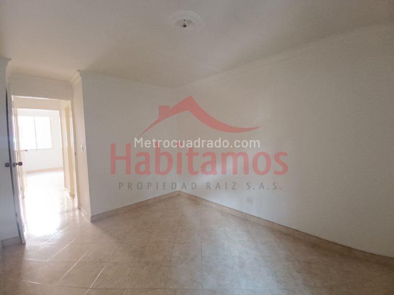 Apartamento Amplio de 3 Alcobas en Laureles - 9
