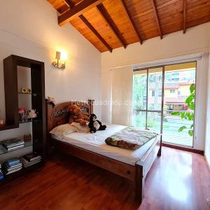 Casa de 3 alcobas en arriendo en Loma De Los Mesa, Envigado, 310 m² · foto 13 de 20