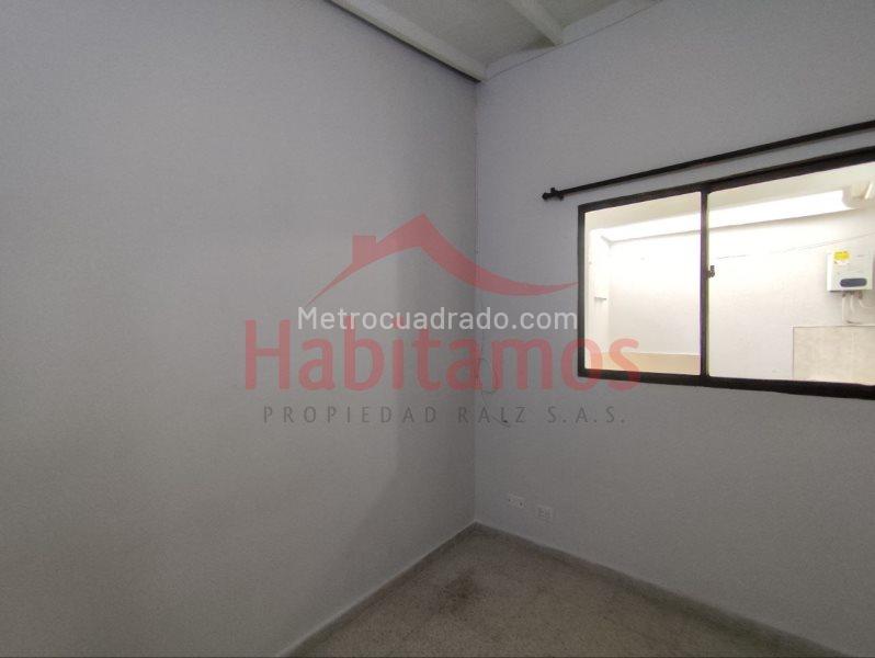 Apartamento en arriendo de 2 Alcobas en La Floresta (70 m², estrato 3) - 9