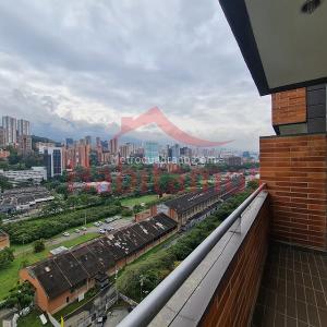 Apartamento en venta en El Poblado, Medellín · foto 2 de 20