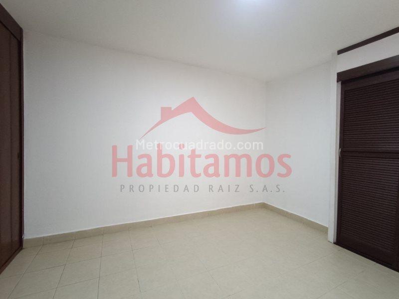 Casa en Arriendo de 3 Alcobas en Barrio Cristóbal, Medellín - 4