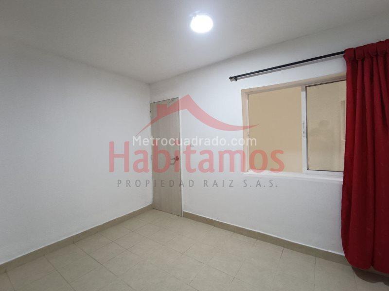 Casa en Arriendo de 3 Alcobas en Barrio Cristóbal, Medellín - 8
