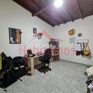 Casa de 3 alcobas en venta en Vereda El Patio, Medellín, 221 m² · foto 13 de 18