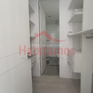 Apartamento de 3 alcobas en arriendo en El Poblado, Medellín, 85 m² · foto 15 de 16
