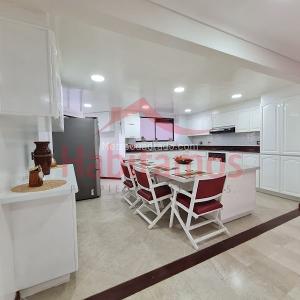 Apartamento en venta en El Poblado, Medellín · foto 8 de 20