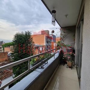 Apartamento de 3 alcobas en venta en Los Naranjos, Envigado, 120 m² · foto 4 de 12