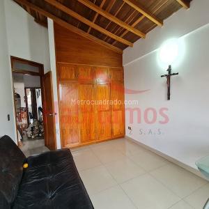 Apartamento de 3 alcobas en venta en Los Naranjos, Envigado, 120 m² · foto 8 de 12