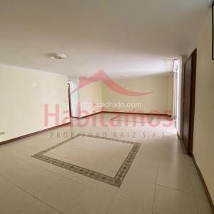 Apartamento de 5 alcobas en venta en Laureles, Medellín, 220 m² · foto 1 de 20