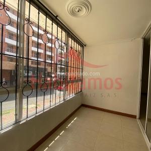 Apartamento de 5 alcobas en venta en Laureles, Medellín, 220 m² · foto 2 de 20