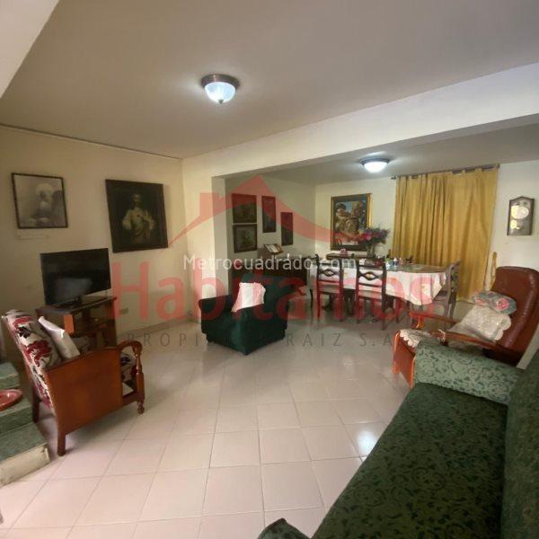 Spacious 4BR House in El Velodromo - 3