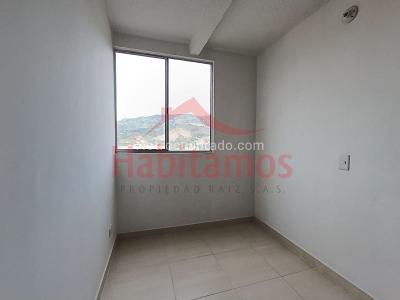 Apartamento de 3 alcobas en arriendo en Cabañitas, Bello, 57 m² · foto 9 de 20
