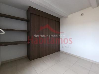 Apartamento de 3 alcobas en arriendo en Cabañitas, Bello, 57 m² · foto 12 de 20