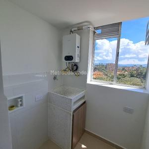 Apartamento de 2 alcobas en venta en Fontibon, Rionegro, 56 m² · foto 5 de 17
