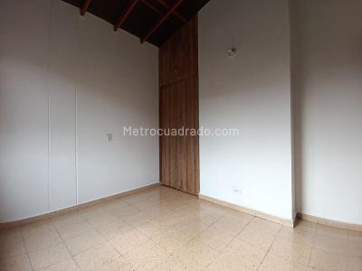 Apartamento de 3 alcobas en arriendo en Florida Nueva, Medellín, 90 m² · foto 5 de 11