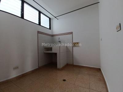 Apartamento de 3 alcobas en arriendo en Florida Nueva, Medellín, 90 m² · foto 8 de 11