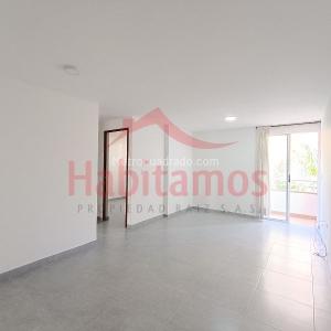 Apartamento de 3 alcobas en venta en Lorena, Medellín, 88 m² · foto 2 de 20