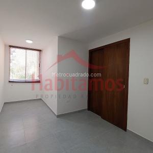 Apartamento de 3 alcobas en venta en Lorena, Medellín, 88 m² · foto 11 de 20