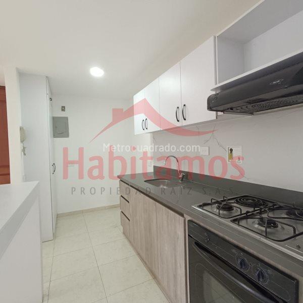 Luxury 3BR Apartment with City Views in El Poblado - 4