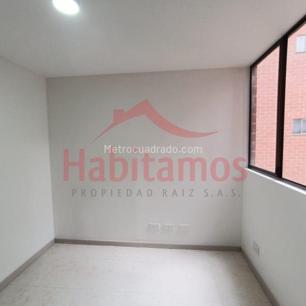 Luxury 3BR Apartment with City Views in El Poblado - 8