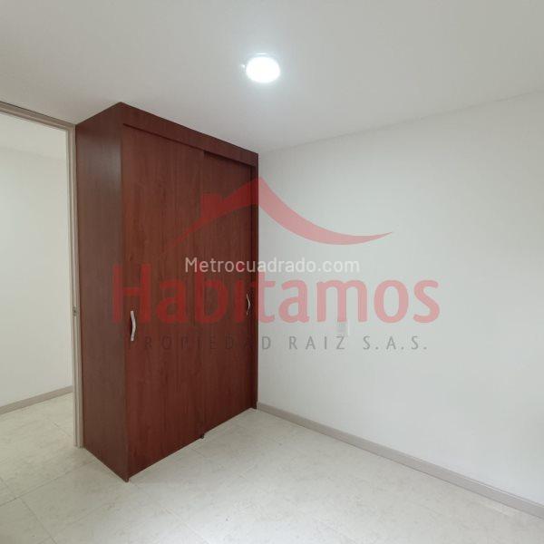 Luxury 3BR Apartment with City Views in El Poblado - 9