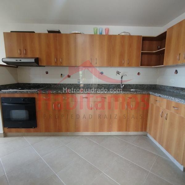 Apartamento Excepcional de 3 Alcobas en El Poblado - 2