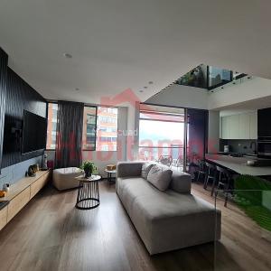 Apartamento de 2 alcobas en venta en El Poblado, Medellín, 130 m² · foto 2 de 20