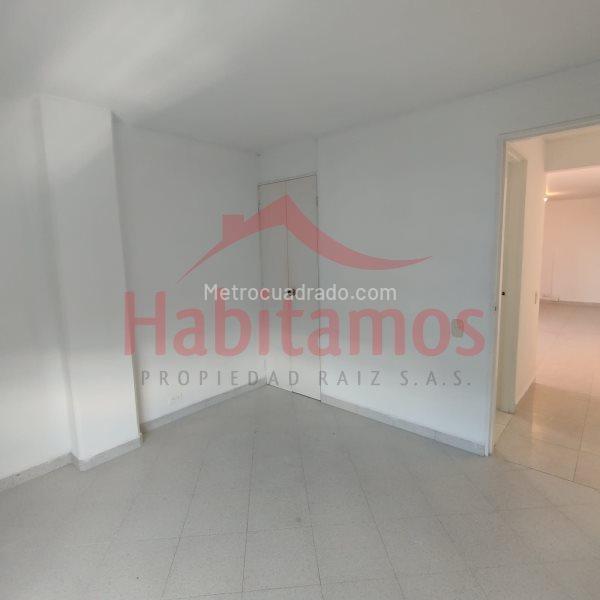 Apartamento Estiloso de 3 Alcobas con Gimnasio en El Poblado - 8