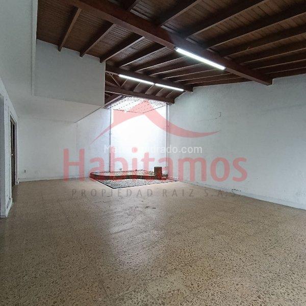 4BR House in Los Conquistadores (450 m²) - 3