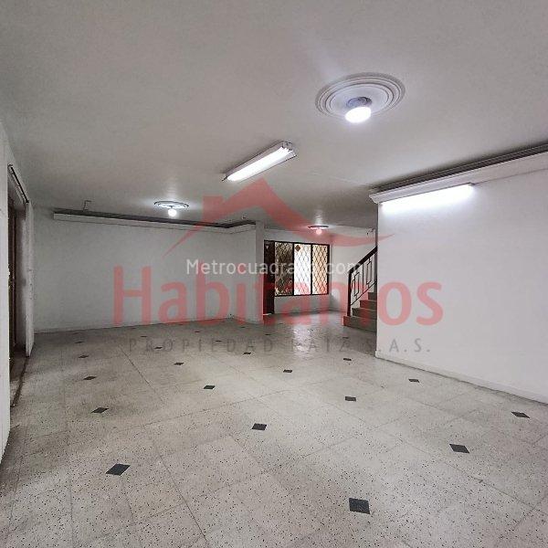 4BR House in Los Conquistadores (450 m²) - 4