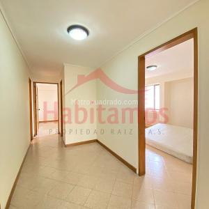 Apartamento en venta en La Candelaria, Medellín · foto 3 de 14