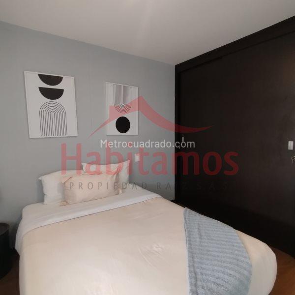Apartamento de Lujo de 2 Alcobas con Piscina en Las Lomas - 7