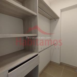 Apartamento de 3 alcobas en arriendo en El Poblado, Medellín, 140 m² · foto 17 de 20