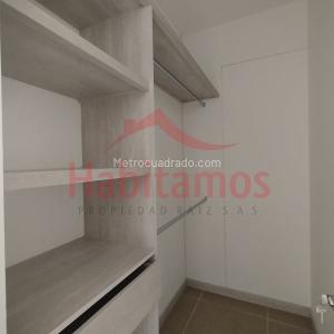Apartamento de 3 alcobas en arriendo en El Poblado, Medellín, 140 m² · foto 18 de 20
