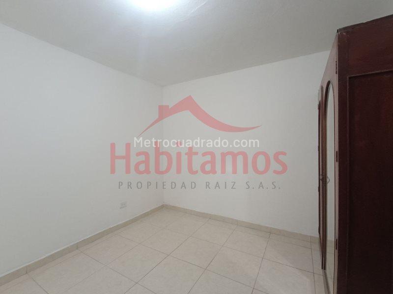 Casa Práctica de 4 Alcobas en Santa Mónica (Belén) - 6