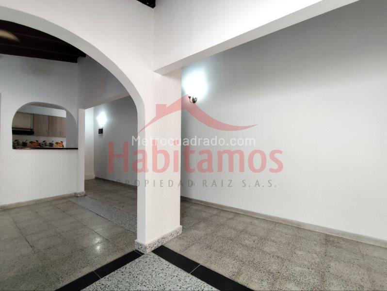Apartamento de 2 Alcobas en Florida Nueva (Estrato 5)