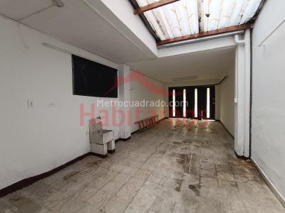 Casa de 4 alcobas en venta en Belen, Medellín, 241 m² · foto 8 de 20